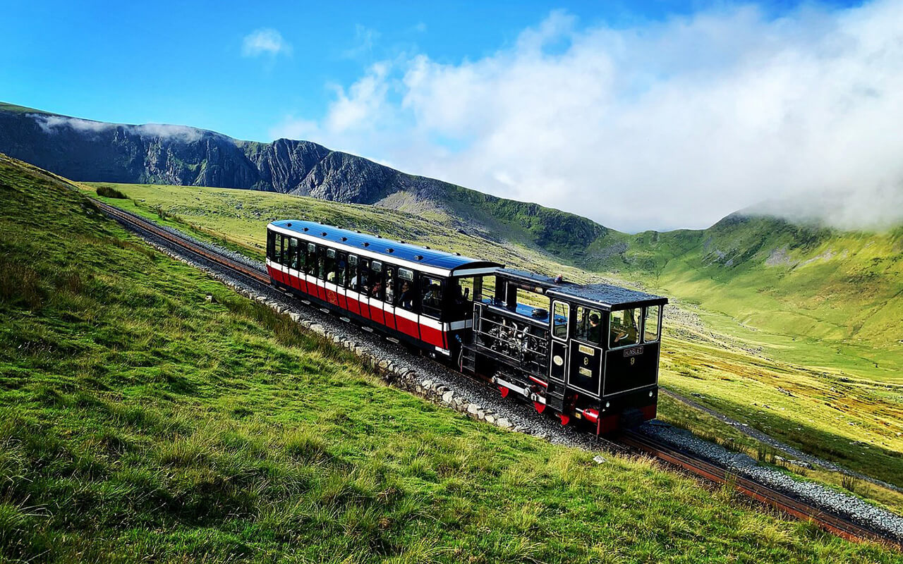 Snowdon Mountain Railway, traditional diesel service