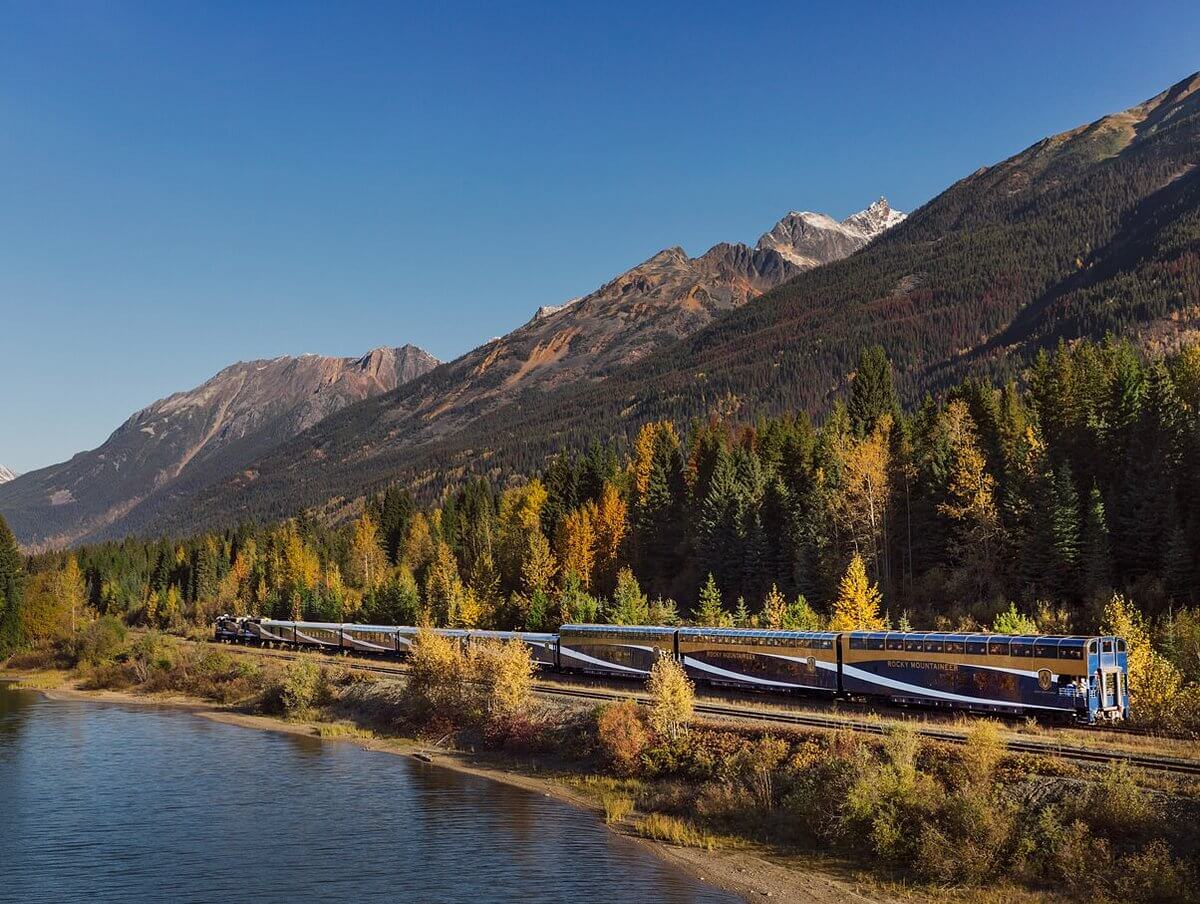 the rocky mountaineer train