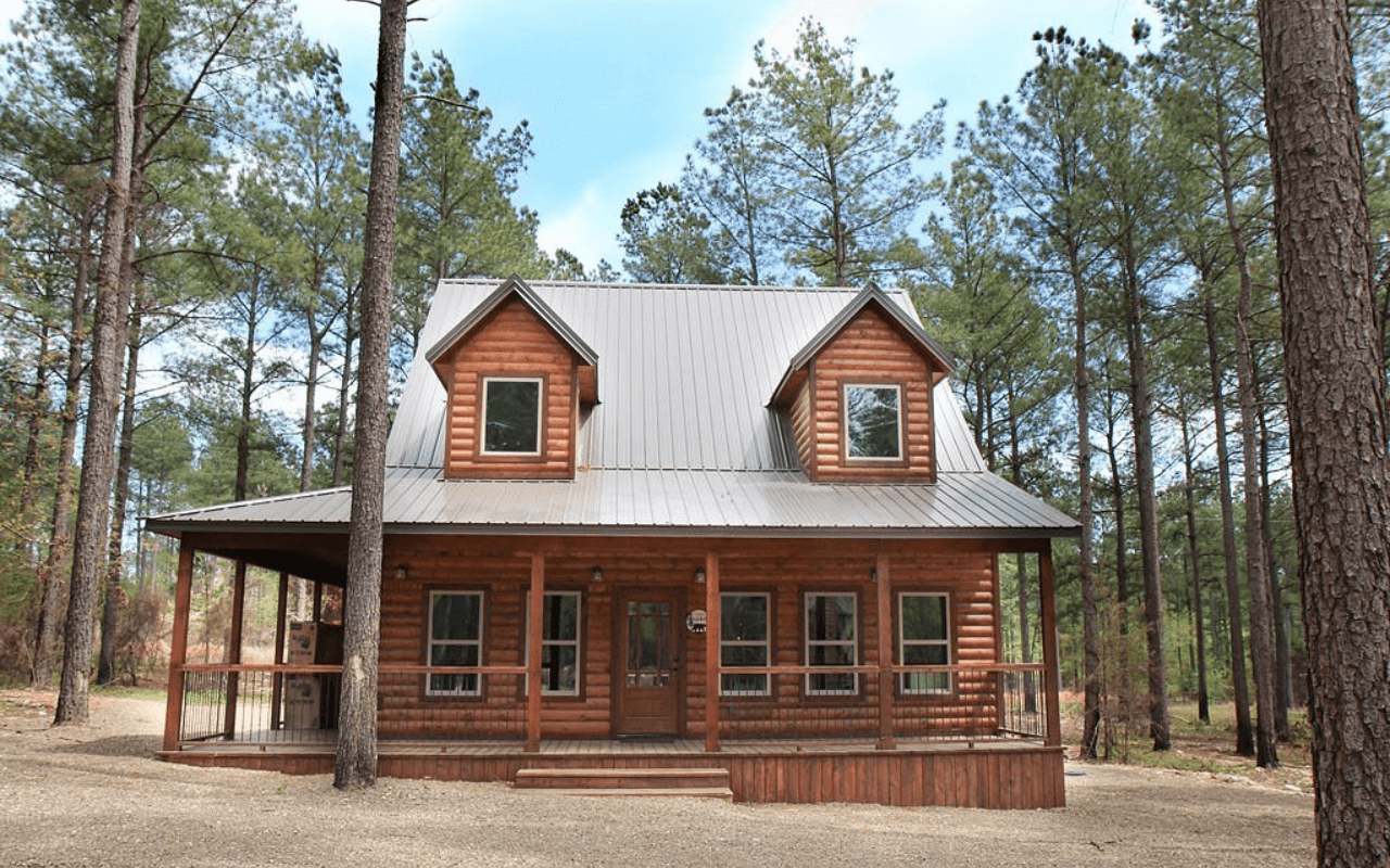 Caroline Cabin, Broken Bow, Oklahoma