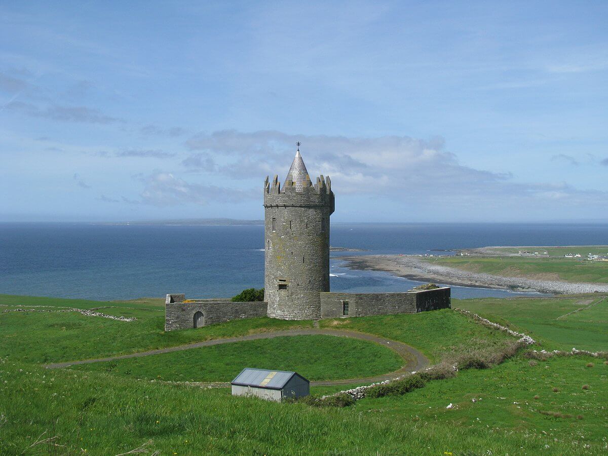 doonagore castle