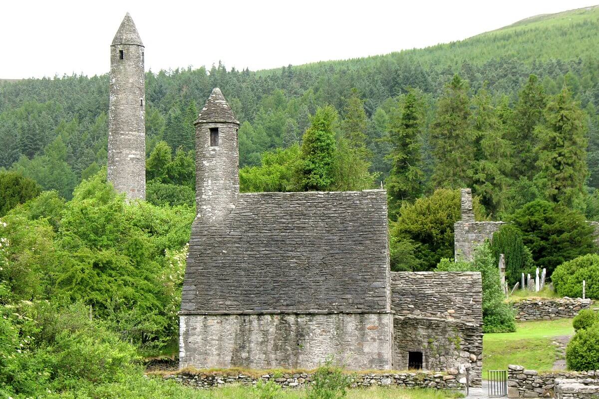 glendalough monastic settlement