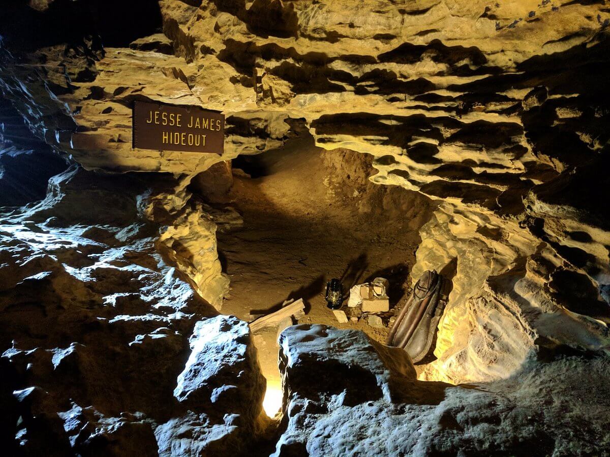 mark twain cave