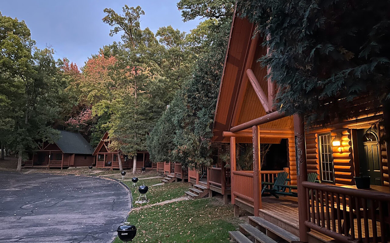 Cedar Lodge and Settlement in Wisconsin Dells, Wisconsin