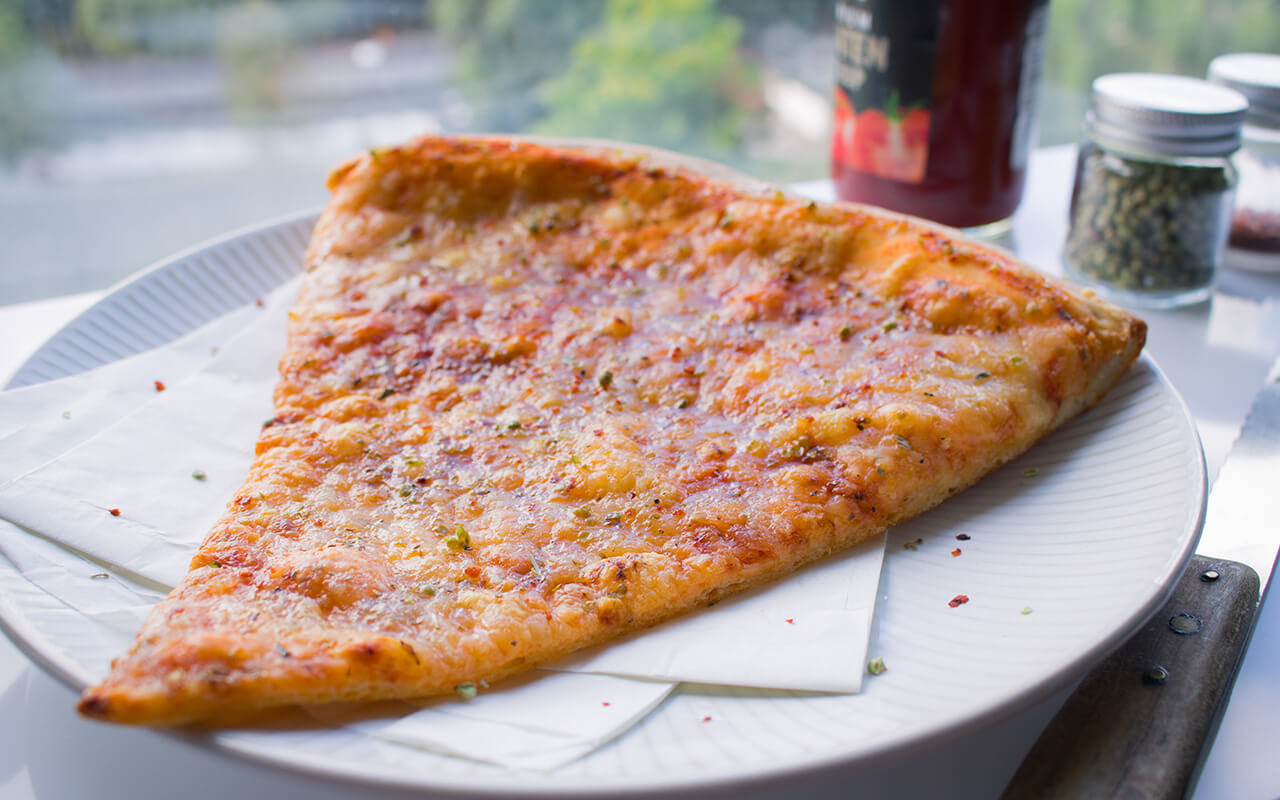 New York pizza slice