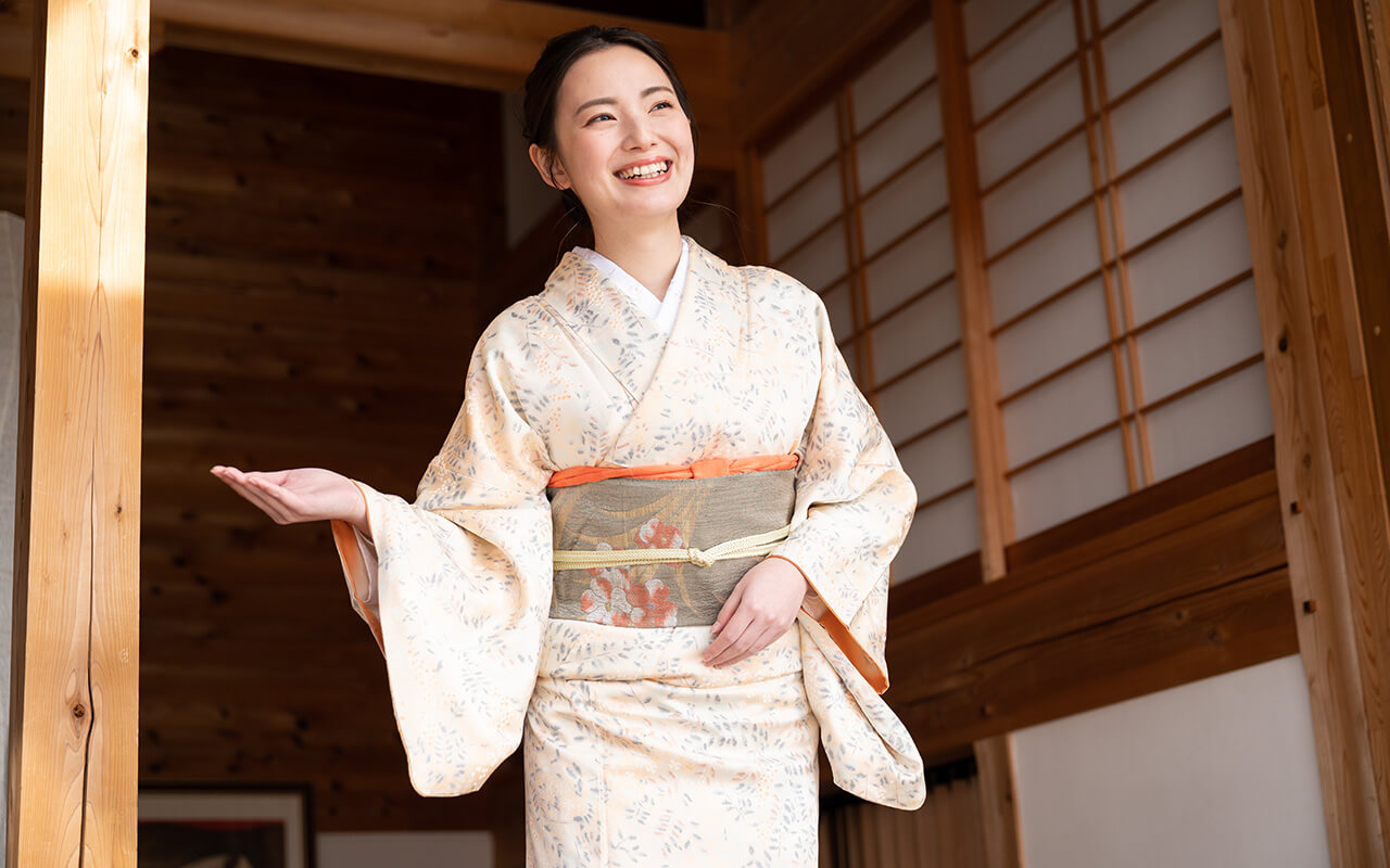 Japanese woman greeting guests