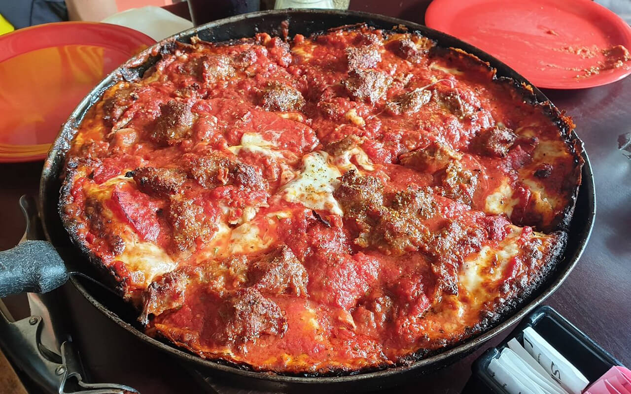 Pequod’s Pizza