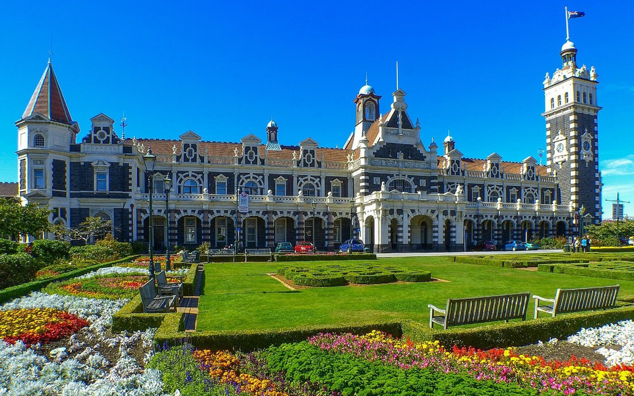 Dunedin Railway Station, Dunedin, New Zealand