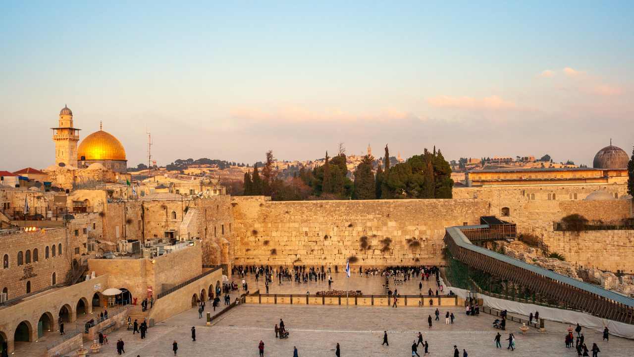 the western wall and the dome of the rock in jerusalem, israel