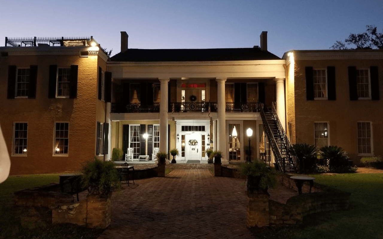 Cedar Grove Mansion Inn