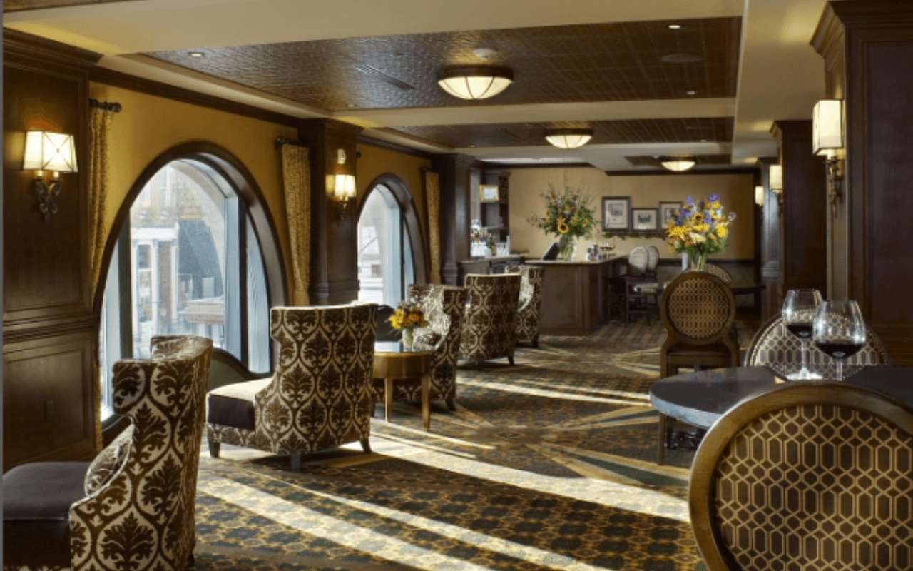 Hotel Julien Dubuque