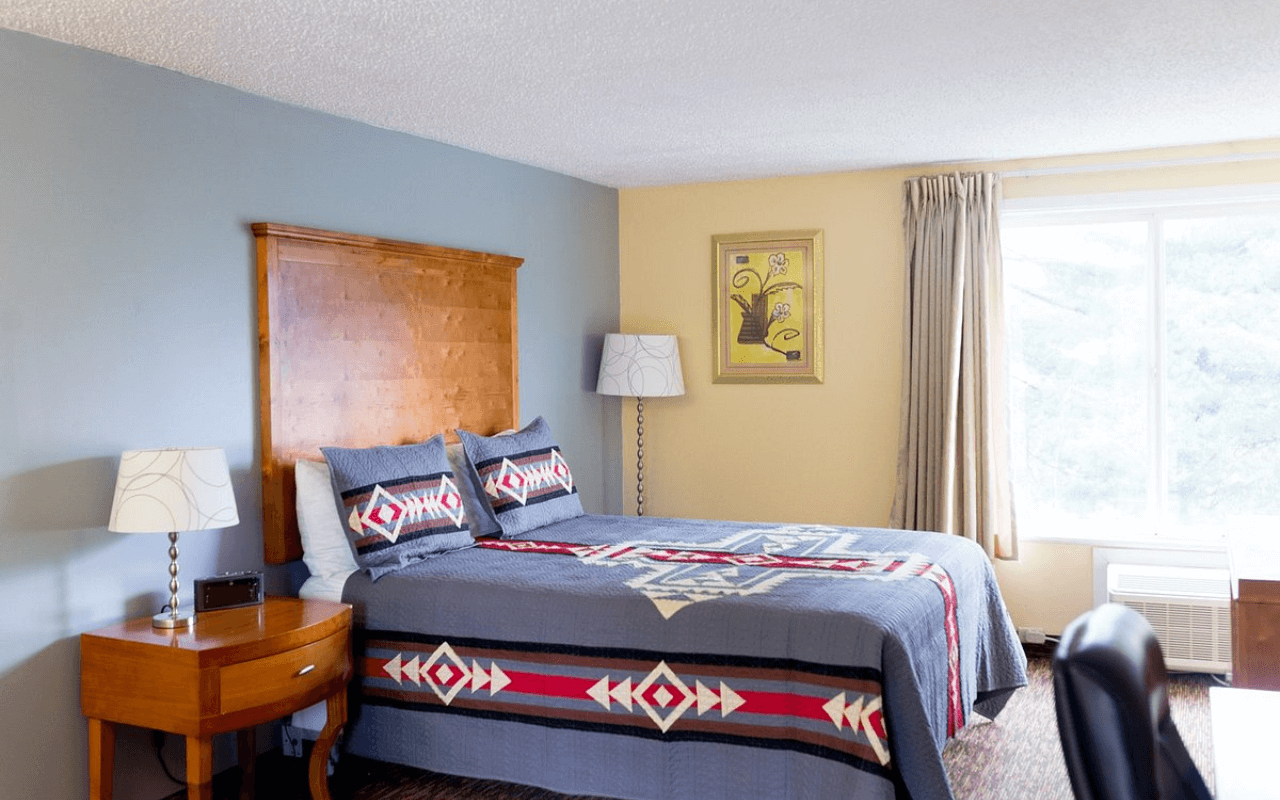 Columbia Gorge Inn & Spa