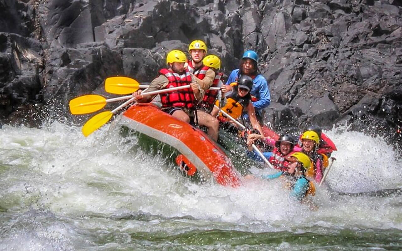 Whitewater Rafting on the Zambezi River – Zambia/Zimbabwe