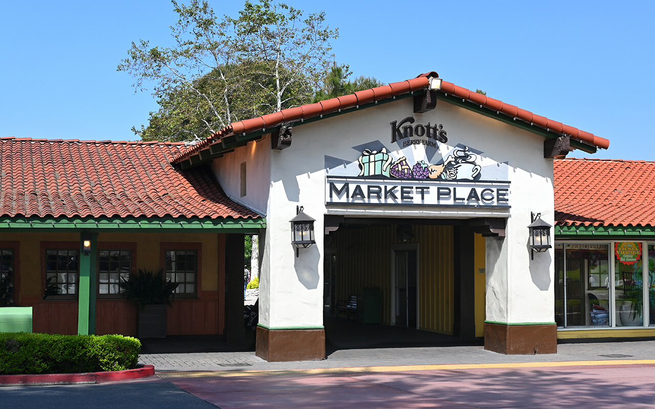 Knott's Berry Farm market place entrance 