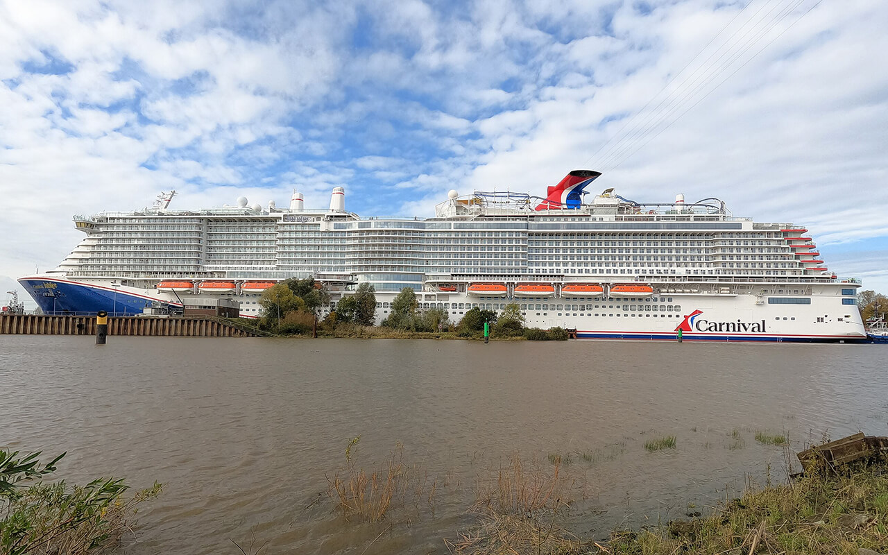 Departure of Carnival Jubilee from Meyer Werft in Papenburg