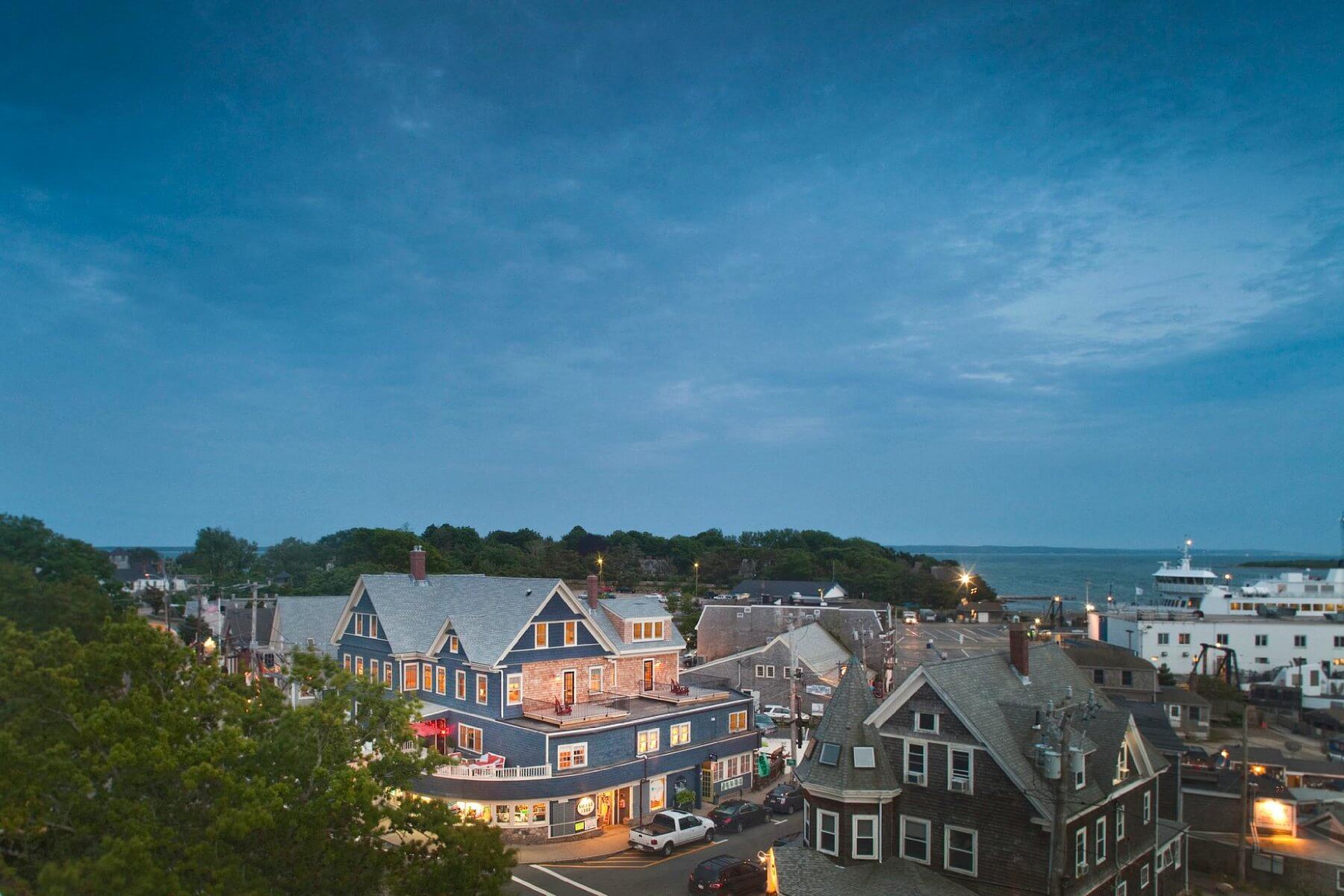 woods hole inn