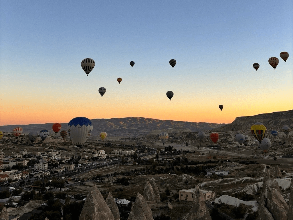 hot air balloons in sky during susnet