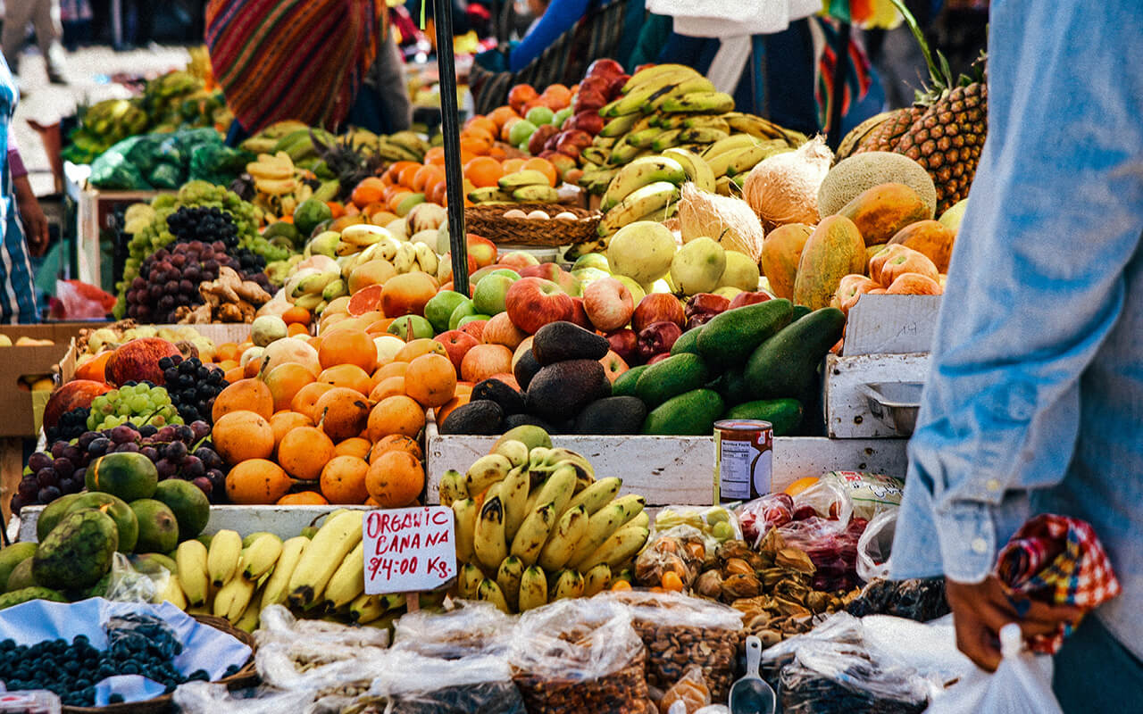 Outdoor food market 