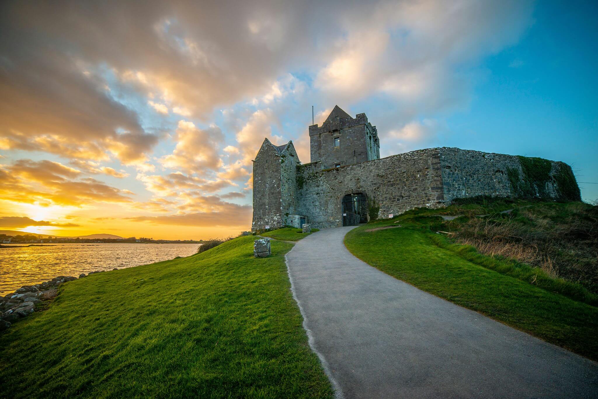 dunguaire castle