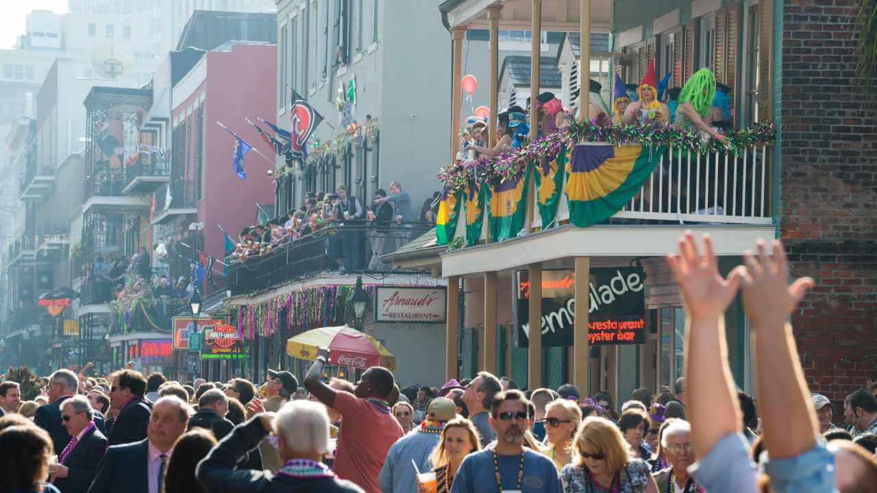 mardi gras parade in new orleans