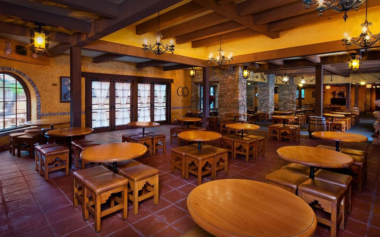 Pecos Bill Tall Tale Inn & Café