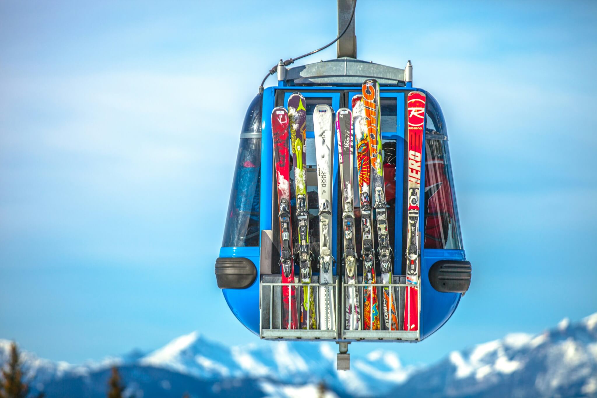 cable car with skis
