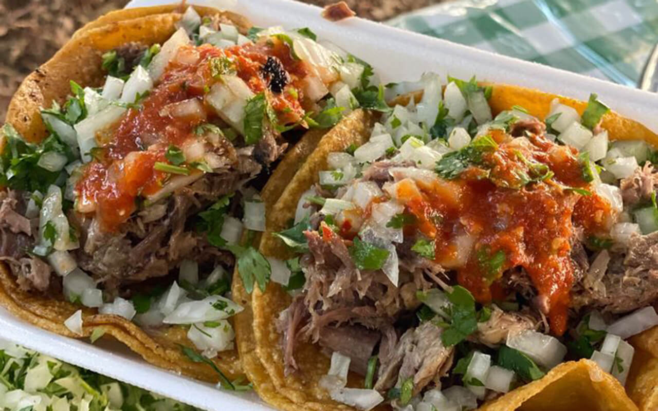Food from Tacos de Cabrito y Machito El Lagunero