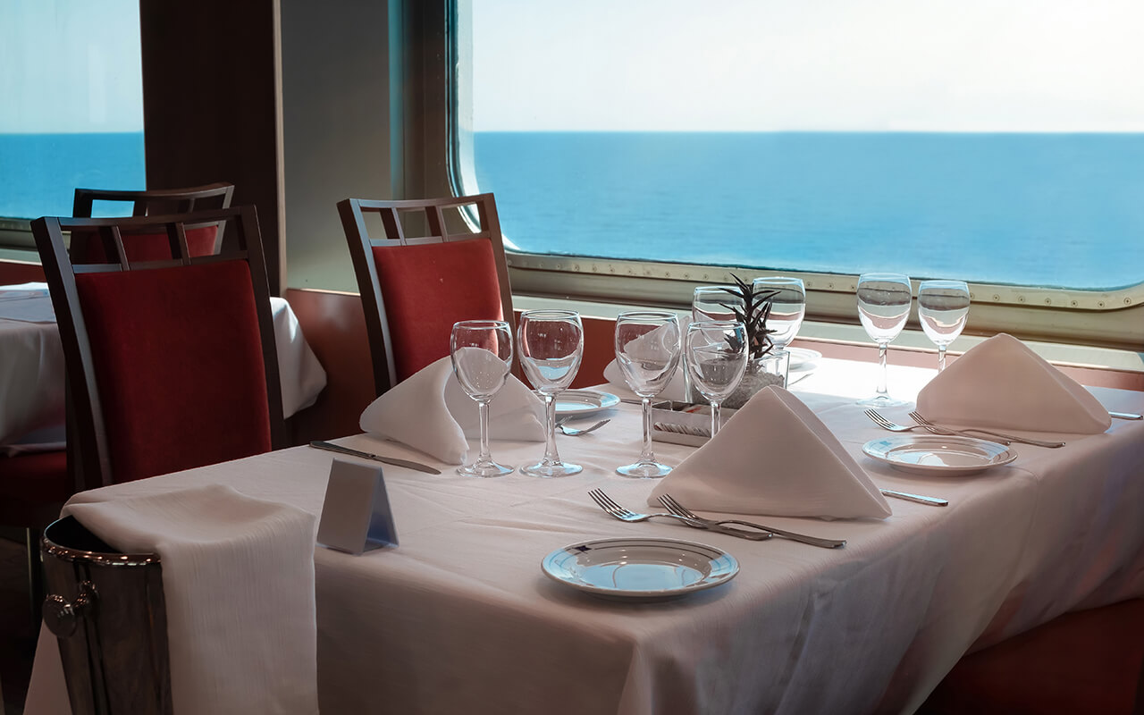 Cruise ship dining