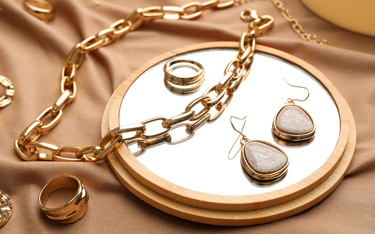 Table full of jewelry and accessories 