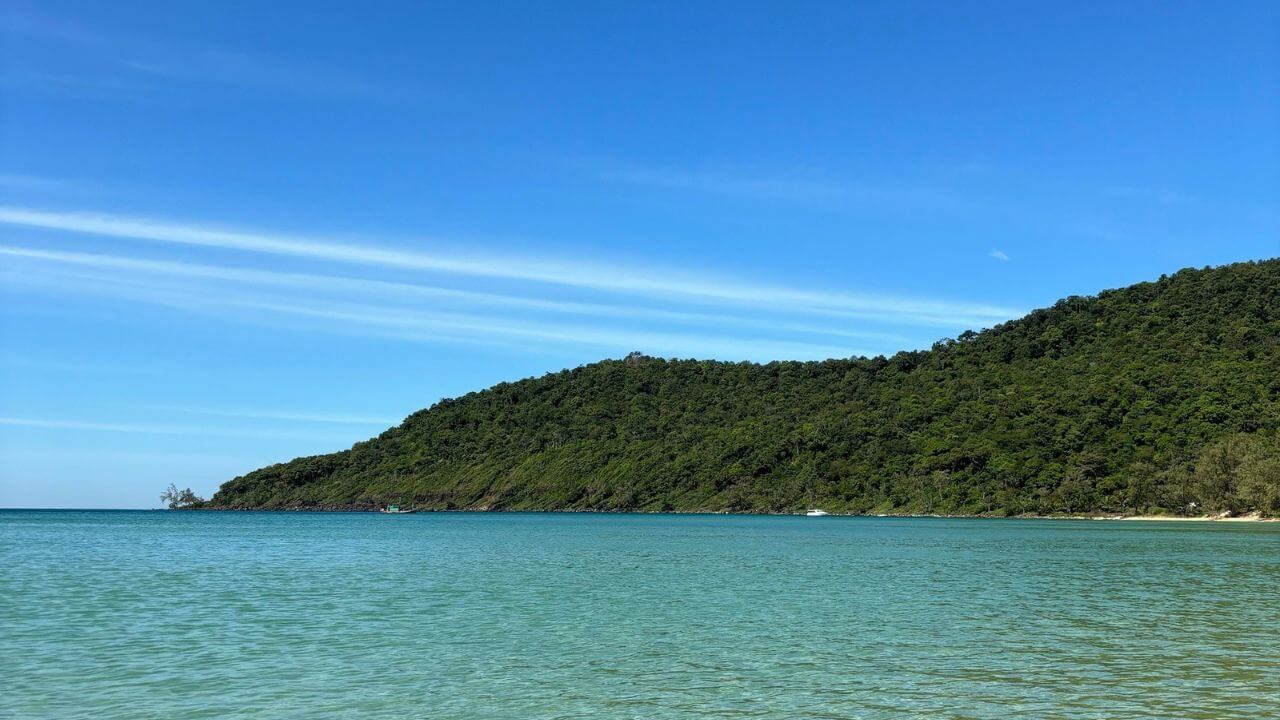 a view of the ocean from a beach in thailand