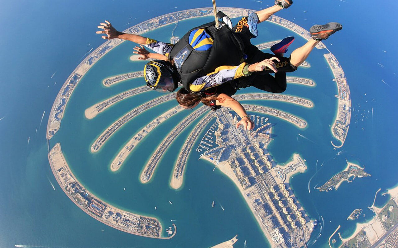 Skydiving in United Arab Emirates