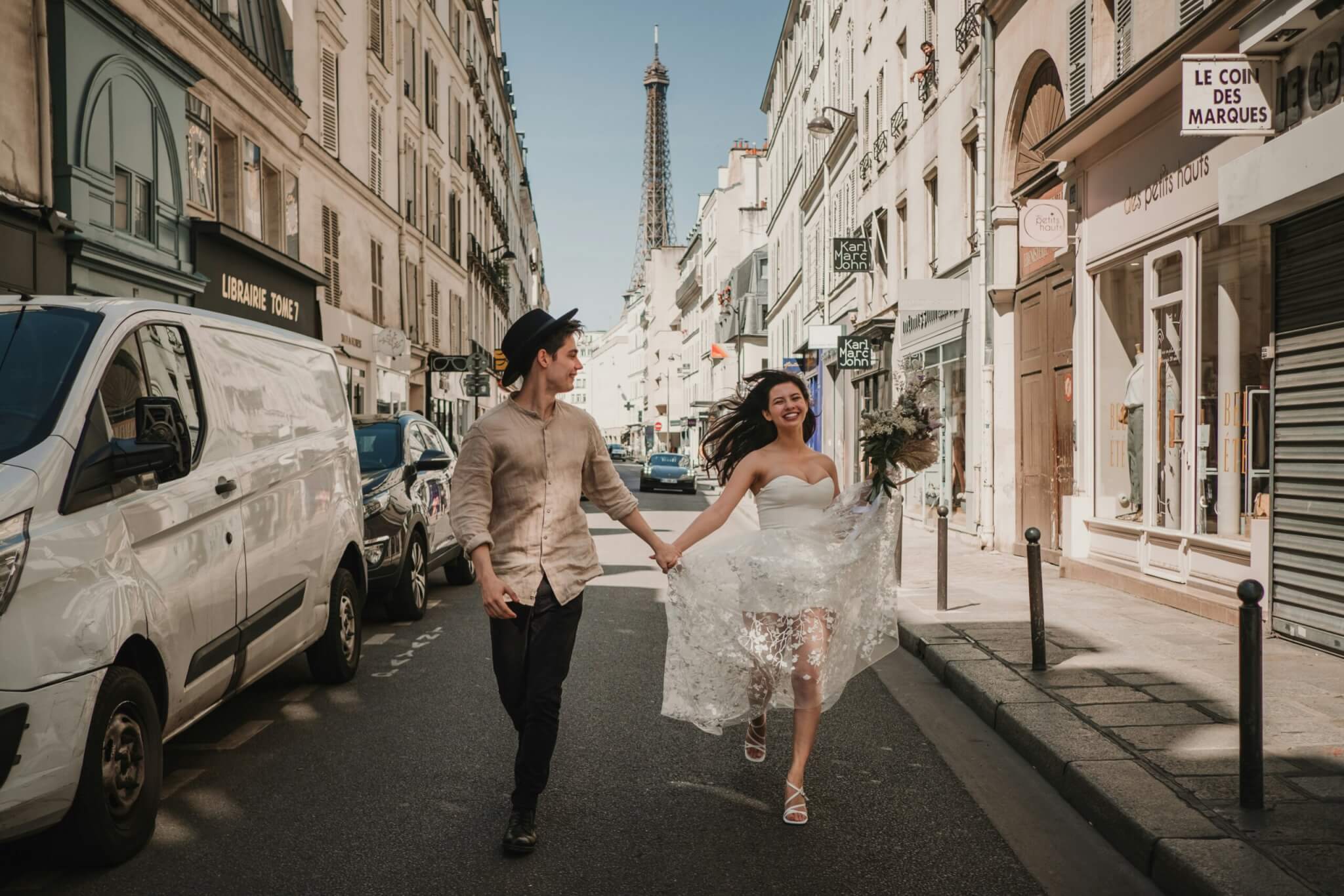 couple in paris
