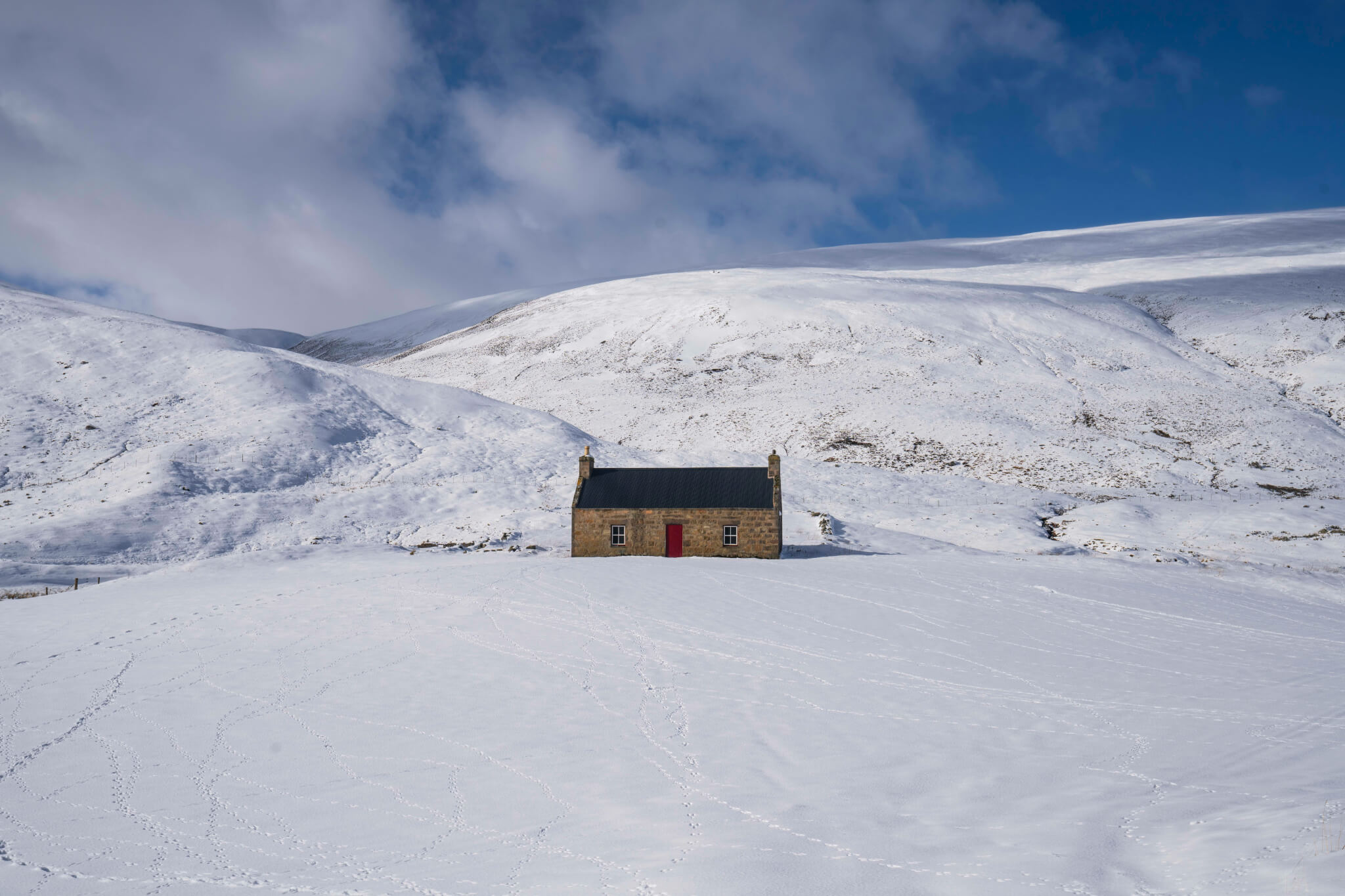 cottage near braemar