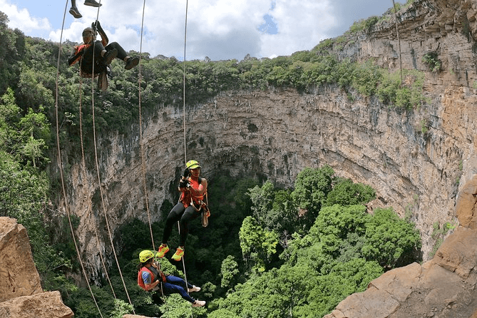 Sima de las Cotorras Zip Line