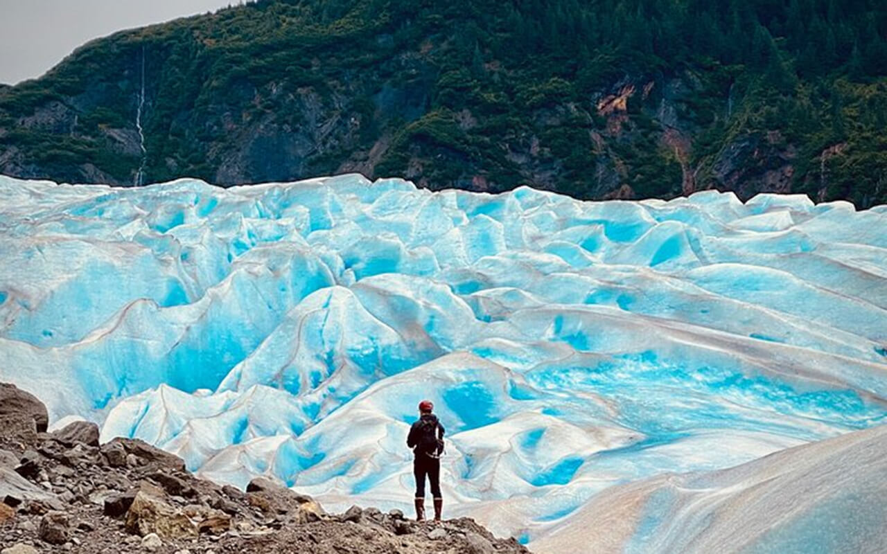 Mendenhall Ice Caves, USA