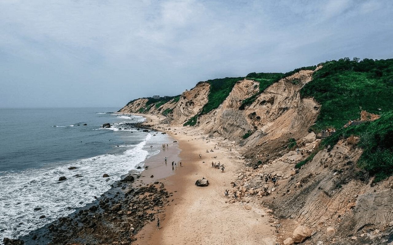 Mohegan Bluffs