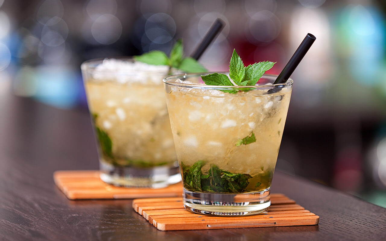 Mint julep cocktail