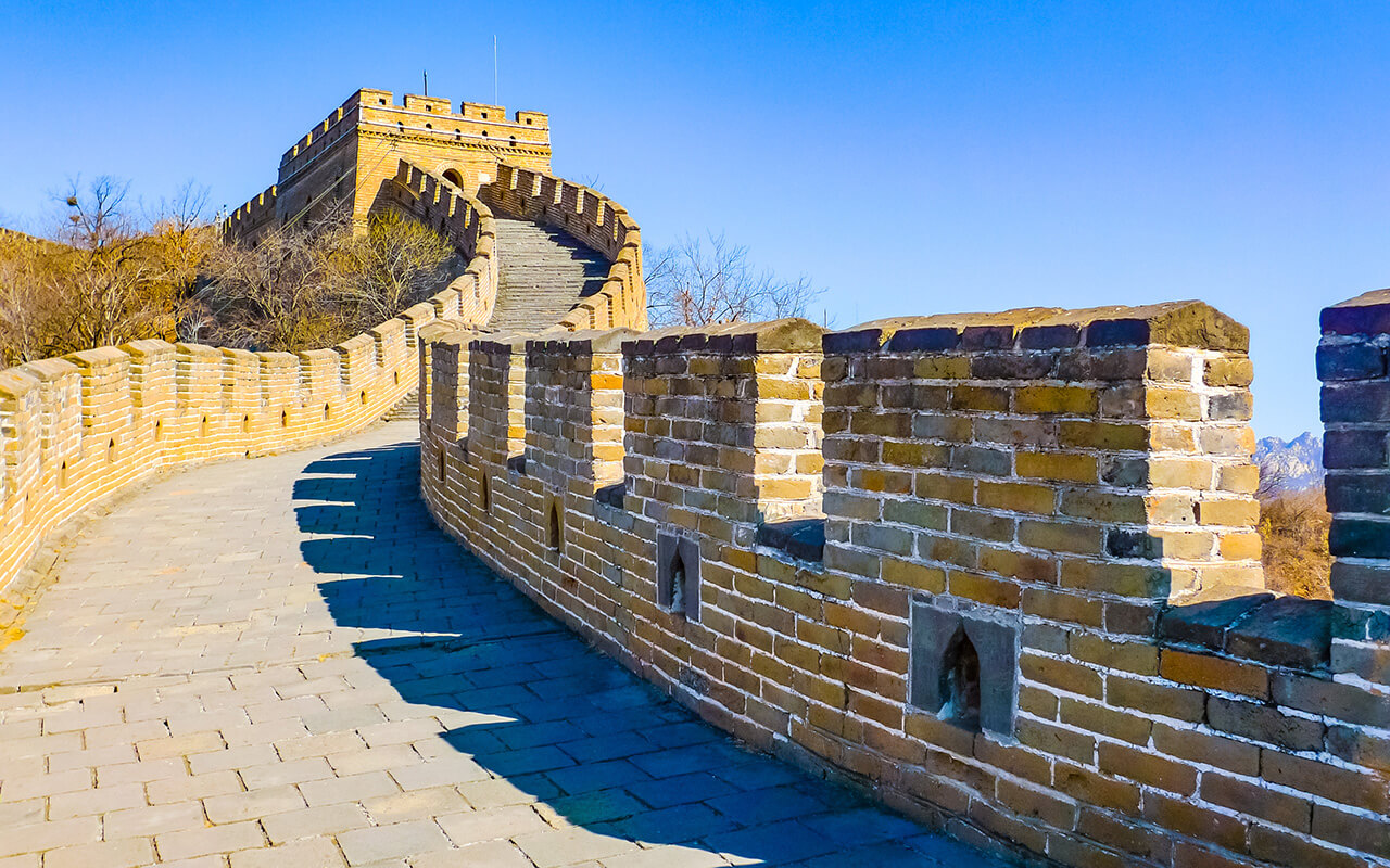 Flight of steps and tower in the Great Wall