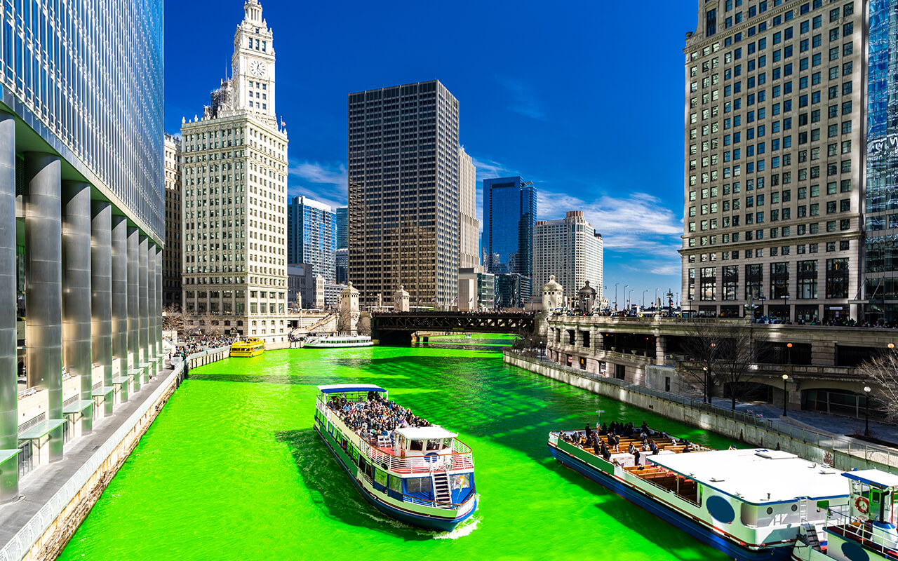 Chicago River dyed green