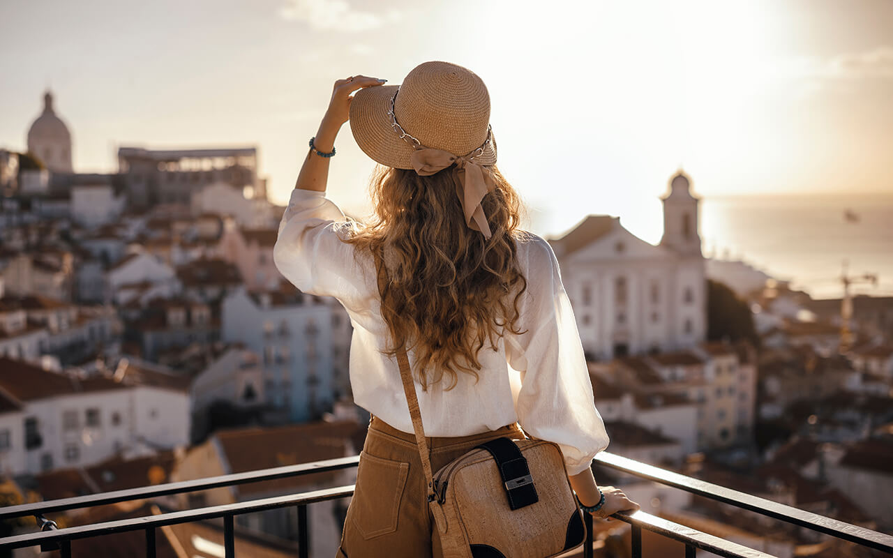 Empowering solo female travel destination experience