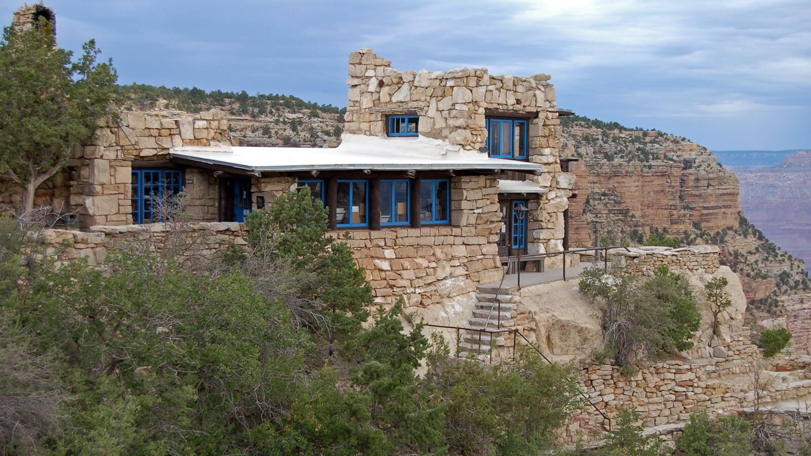Grand Canyon Village (Lookout Studio)