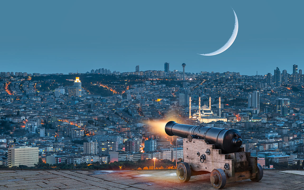 Ramadan cannon ceremony