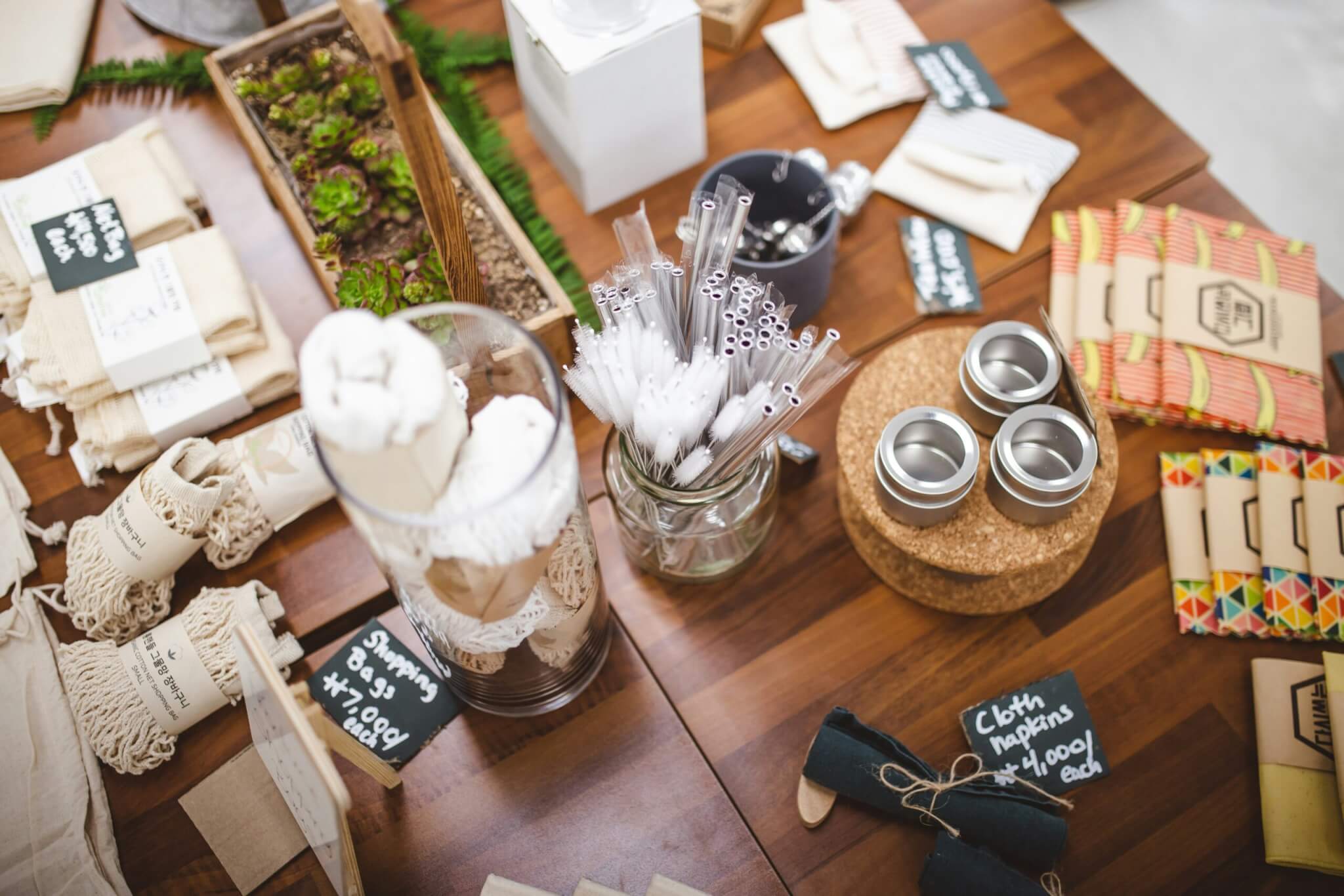 Reusable kitchen supplies in a store