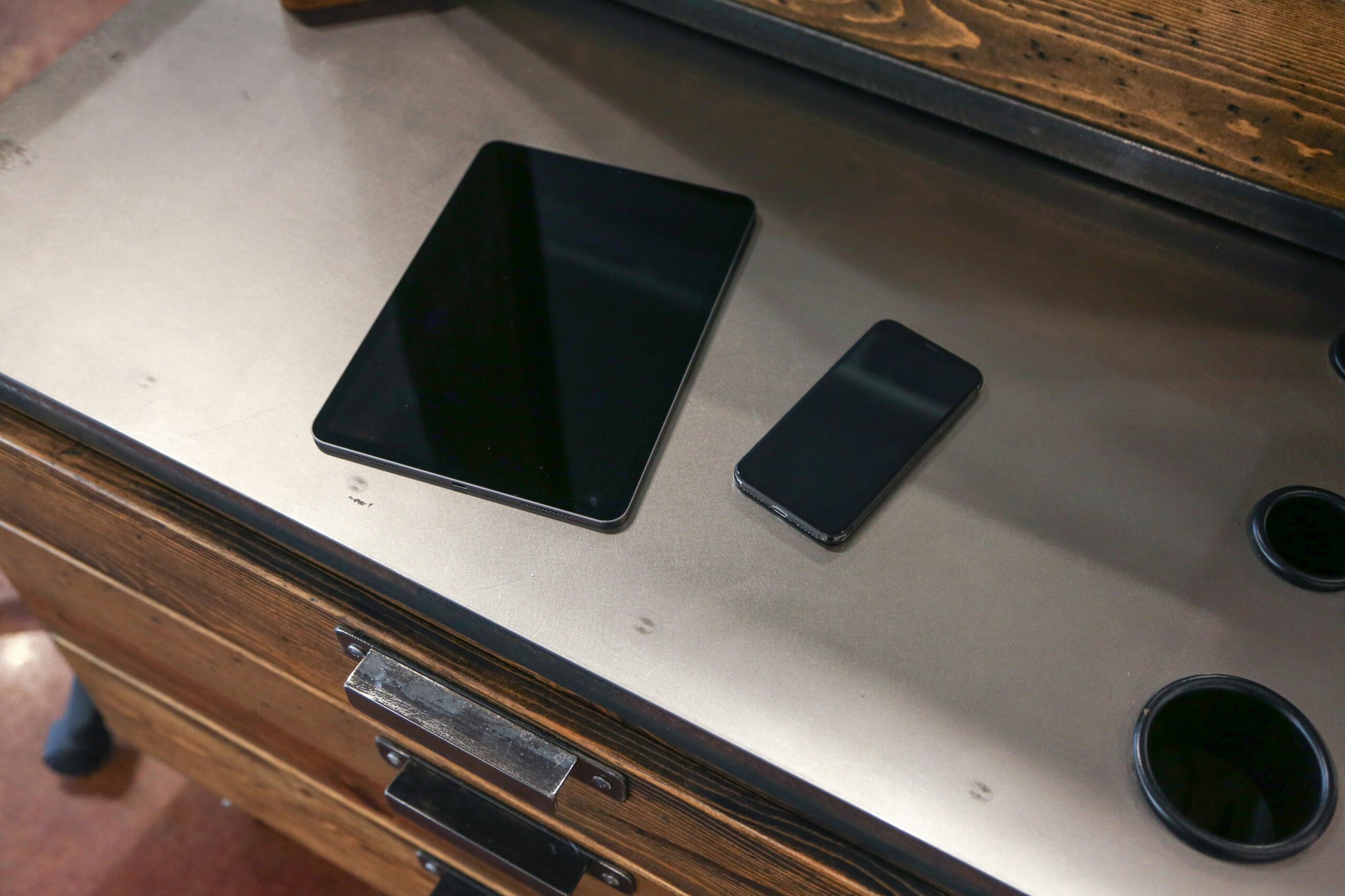 Tablets & Phones