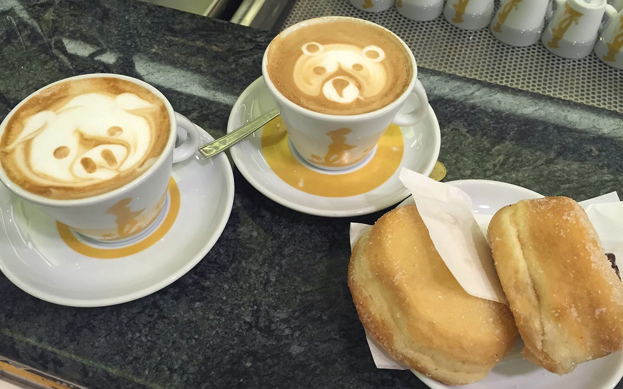 La Casa del Caffe Tazza d Oro