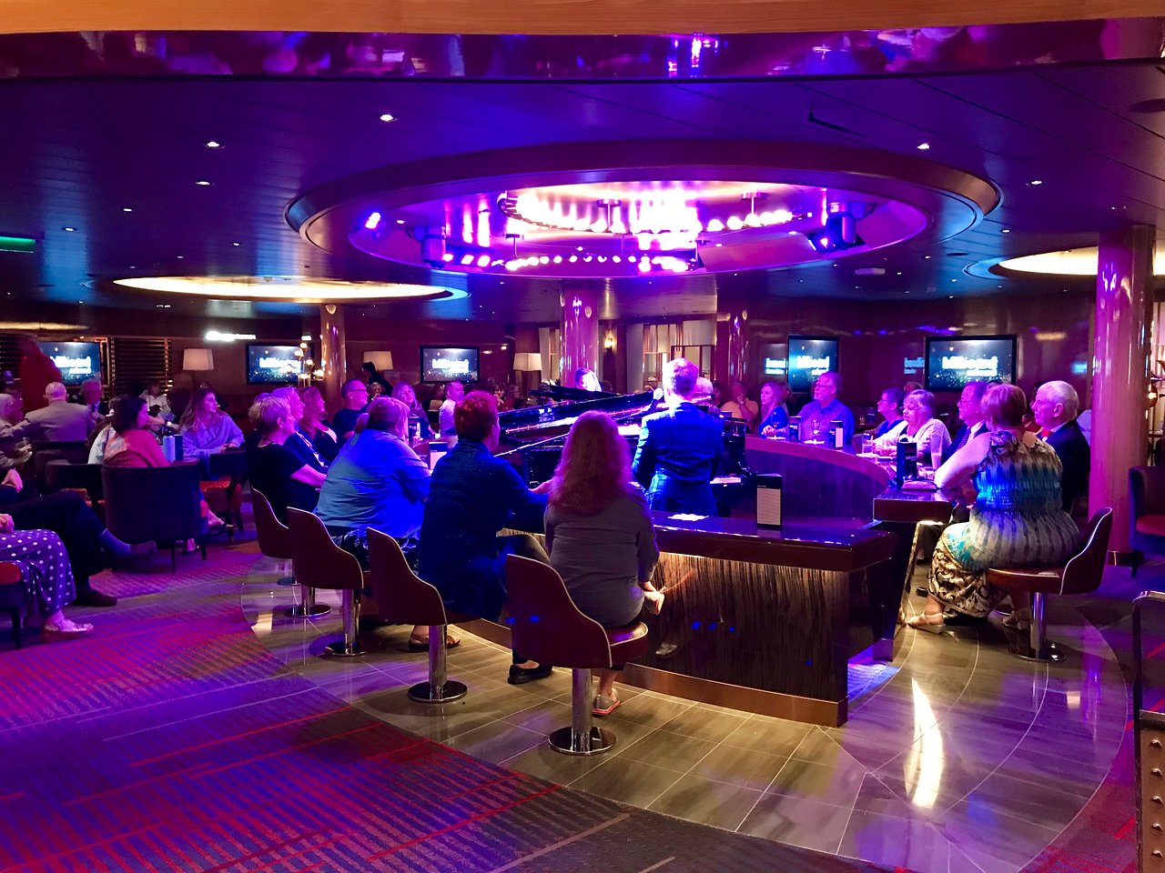 Nieuw Statendam Piano Bar