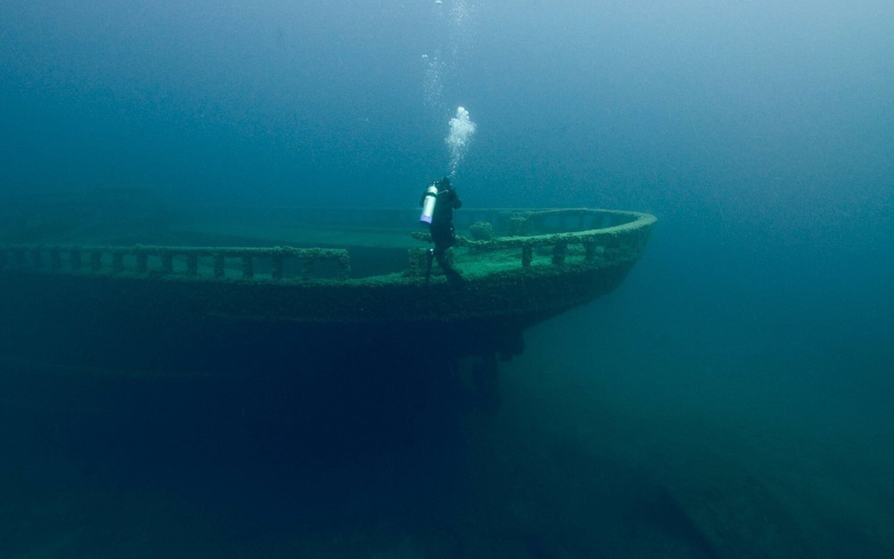Shipwreck in The Great Lakes