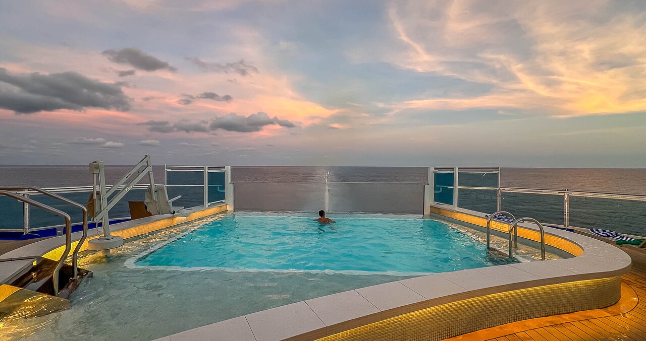 "Aft-facing infinity pool"