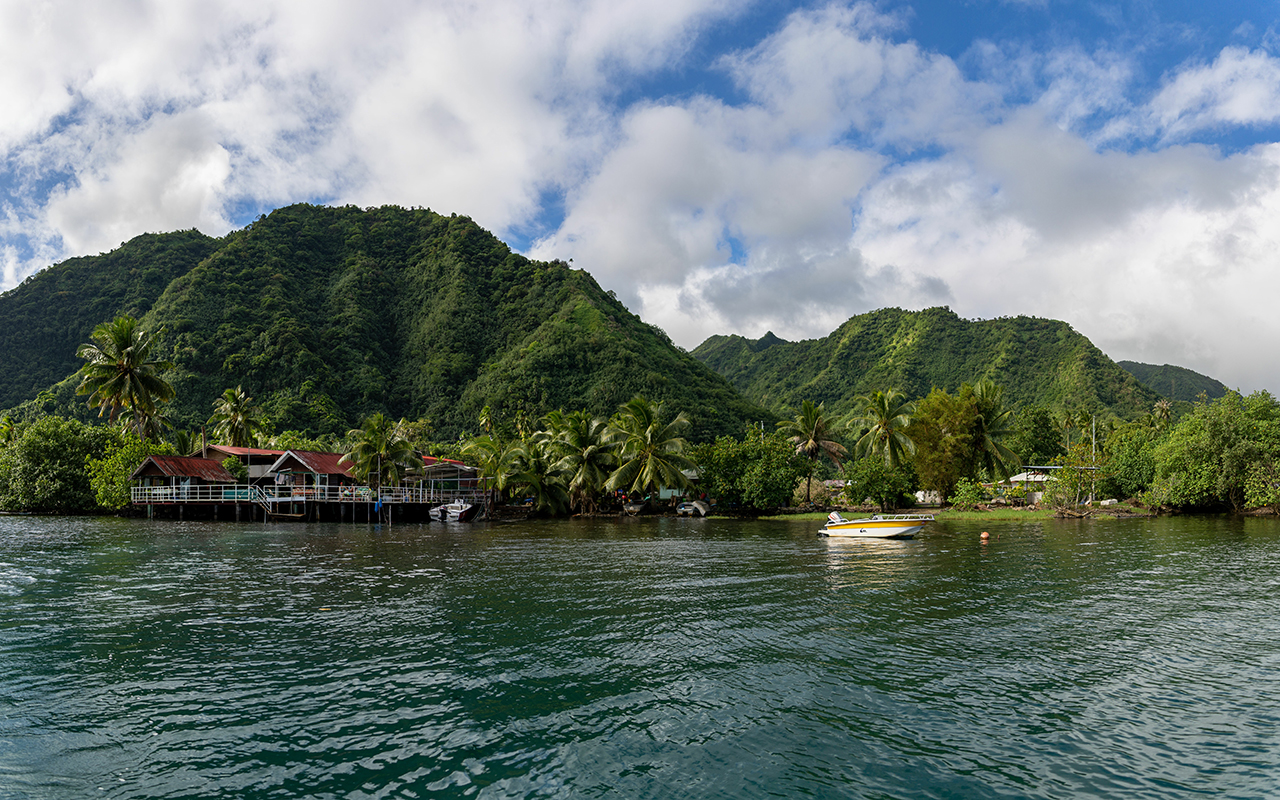 Teahupo’o, Tahiti, French Polynesia