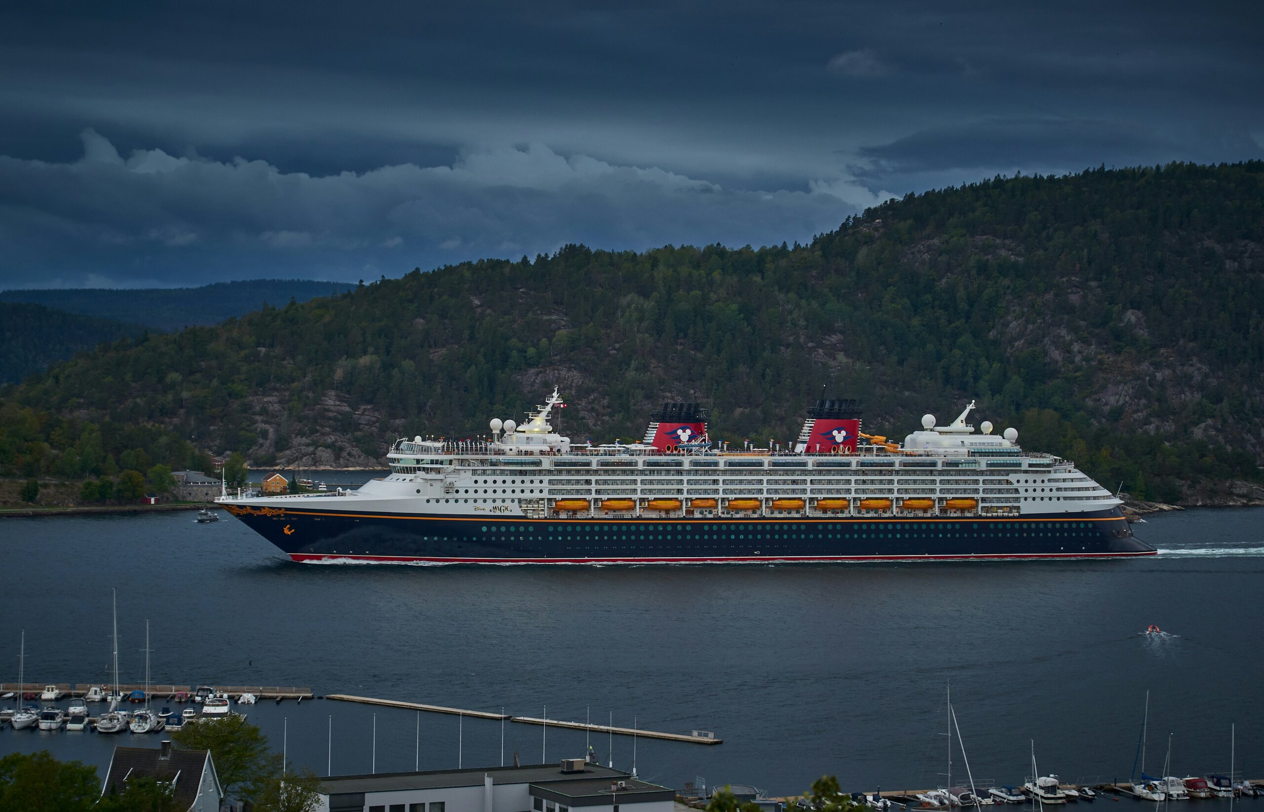 cruise ship