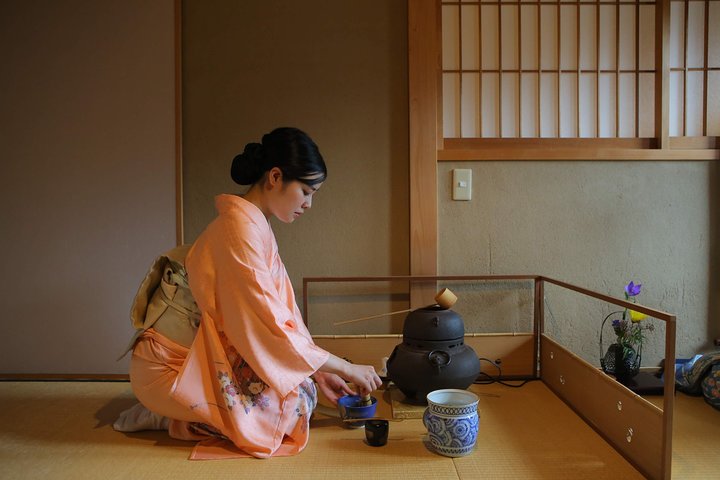 authentic kyoto tea ceremony at camellia flower teahouse